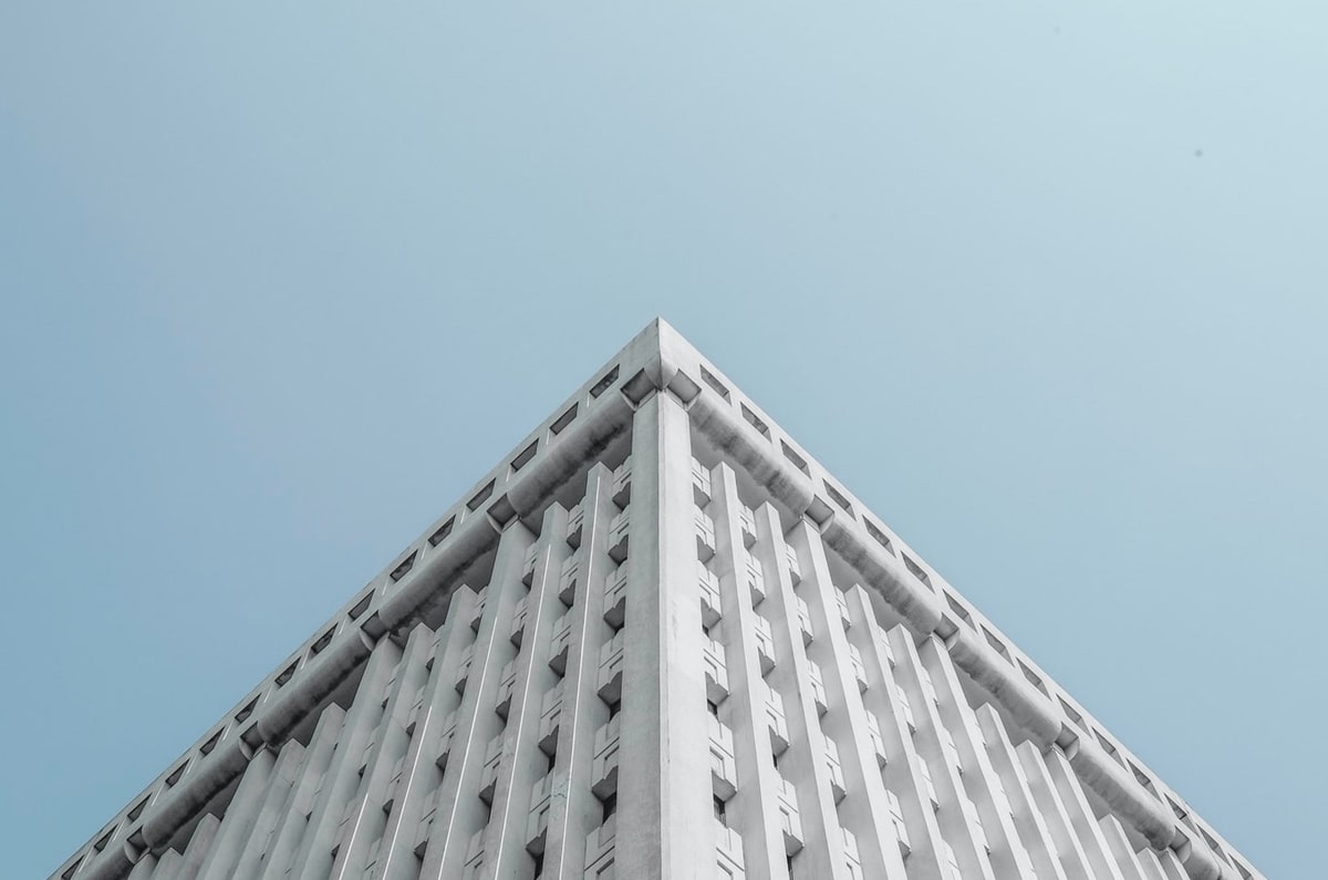 推特页边批注：这里先处理这句话的概率有没有被写成确定，再把结尾改成摘要（先把信息弄直）